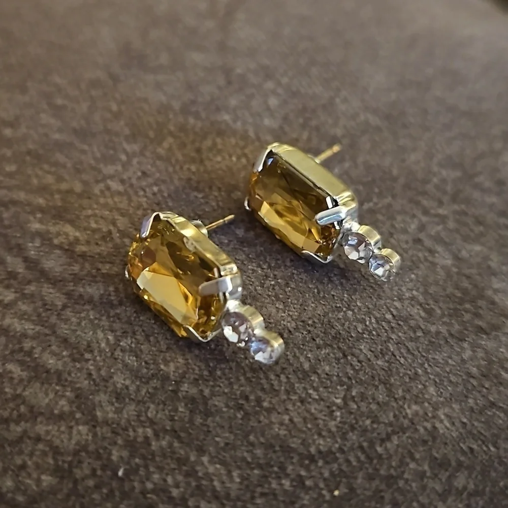 5/$25 Citrine Glass Gem Old Hollywood Post Earrings